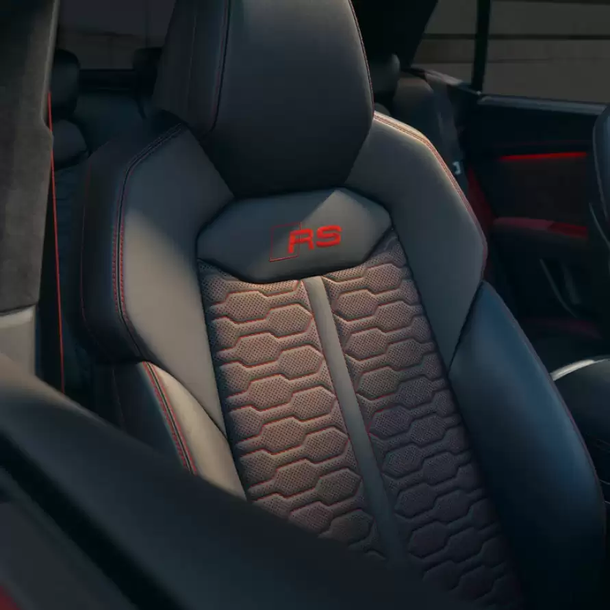 RSQ8 interior