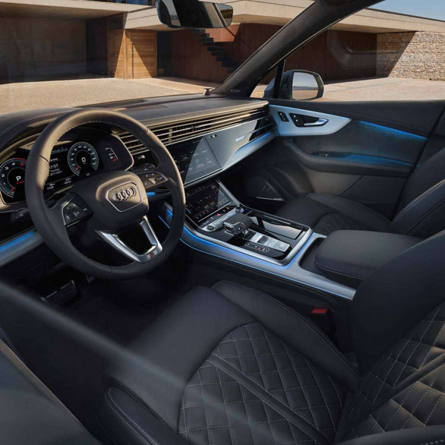 Audi Q7 interior